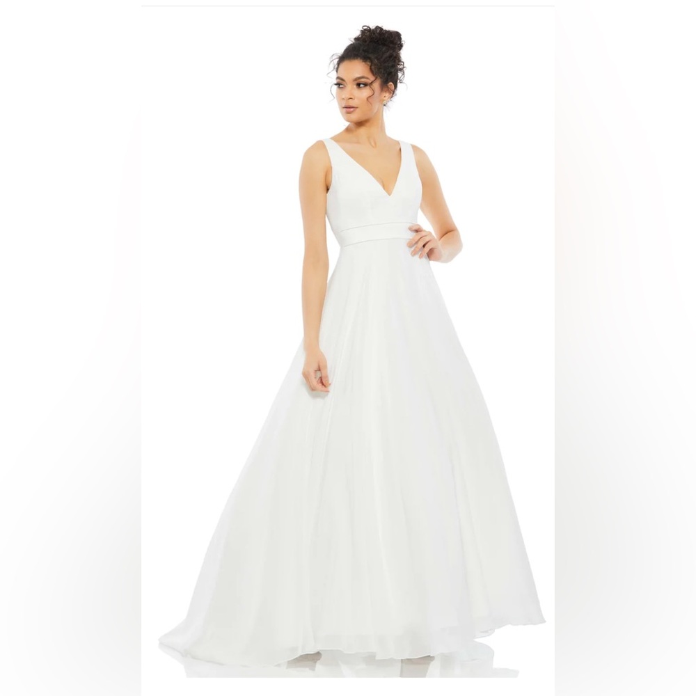 Mac Duggal LAYERED TULLE CHIFFON BALL GOWN Size 6 NWOT